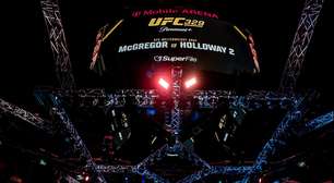 UFC 329: McGregor sente lesão e luta contra Holloway é interrompida