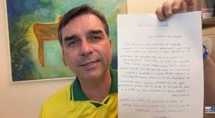 Moraes suspende visitas de Flávio Bolsonaro ao pai por 90 dias e cobra explicações da defesa