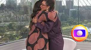 Ao vivo, jornalista da Globo chora ao pedir abraço a Regina Casé