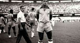 Jornal americano publica obituário de Garrincha 43 anos depois da morte do jogador