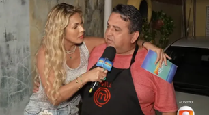 Ganhador de prêmio da Globo recebe Lívia Andrade ao vivo usando avental do MasterChef