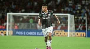 Guilherme Arana se recupera e deve ser opção no Fluminense diante do RB Bragantino