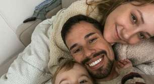 Lucas Borbas é detonado ao fazer foto de família com a noiva e o filho: 'Deus me livre'