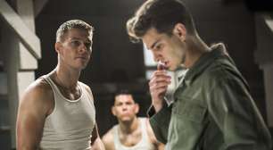 Luke Bracey, ator de Uma Casa na Pradaria, estrelou um dos melhores filmes de guerra de todos os tempos