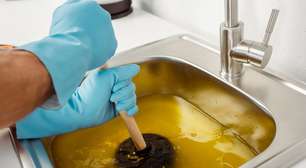 Pia entupida? Veja como o óleo de cozinha causa o problema