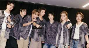 BTS divulga 'NORMAL' no estilo tabloide em jornais dos EUA; veja imagem