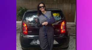 Malu Gaspar, da GloboNews, posa com seu carro popular em deboche a Vorcaro