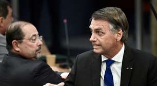 Defesa de Bolsonaro diz que o ex-presidente não sabia que Flávio divulgaria carta