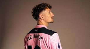 Sunderland anuncia Meunier para reforçar defesa na temporada 2026/27