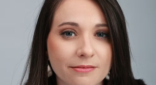 Atriz de 'Coração Acelerado' faz desabafo sobre AVC aos 29 anos: 'Medo de morrer'