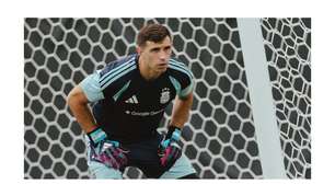 É assim a casa do goleiro da Argentina, Dibu Martínez, na Inglaterra: mansão tem design moderno, piscina aquecida e muita luz natural