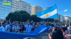 Torcida da Argentina 'pinta' Copacabana de azul e branco em festa antes de duelo com a Inglaterra