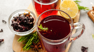 Para que serve o chá de hibisco? 3 receitas e os seus benefícios para a saúde
