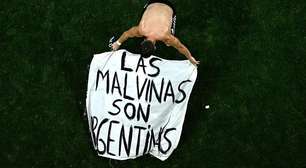 Argentina pode ser punida pela Fifa por faixa sobre Malvinas após vitória sobre a Inglaterra