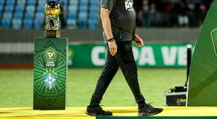 Paysandu consulta Hélio dos Anjos por camisa 5