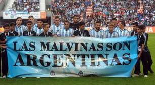 Por que a faixa das Malvinas exibida pela Argentina na Copa do Mundo pode render punição da Fifa