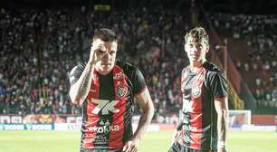 Vitória vence o Vasco no Barradão e retoma o Brasileirão com triunfo diante da torcida