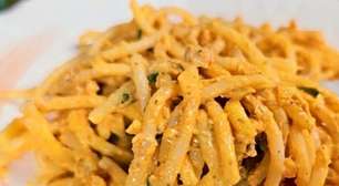 Macarrão com sardinha delicioso com aquele molho bem temperado e gostinho de comida de mãe