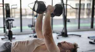 Depois dos 50 anos de idade, a musculação é essencial para evitar a perda de massa muscular; especialistas dizem que 60 minutos por semana bastam