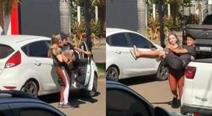 Mulher viraliza após carregar no colo marido que quebrou o pé: 'Faz crossfit'