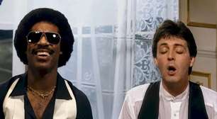 Paul McCartney deixou um 'enigma' para Stevie Wonder na capa de um álbum