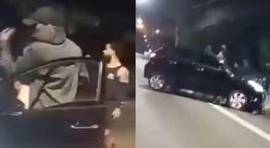 Motorista atropela motociclista e passa por cima da vítima novamente em SP