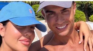 Piscina de luxo e cueca branca: Cristiano Ronaldo chama atenção em fotos na mansão com a esposa, Georgina Rodríguez