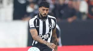 Barboza critica retirada de fotos no Nilton Santos após saída do Botafogo