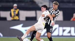 Lateral celebra marca importante com a camisa do Botafogo: "Gratificante"