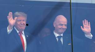 Por que Donald Trump pode tocar na taça da Copa do Mundo?