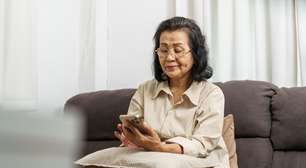 Uso de celular por idosos traz benefícios para a memória, diz estudo
