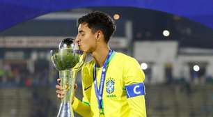 Após destaque no Girona, Vitor Reis retorna ao Manchester City de olho na Seleção Brasileira