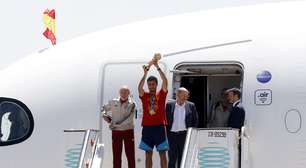 Campeã do Mundo, Seleção da Espanha desembarca em Madri