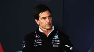 F1: Wolff divide culpa entre Mercedes e Russell por problemas de potência na Bélgica