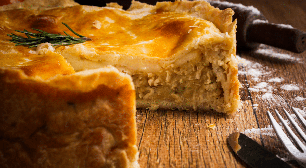 Torta proteica com frango cremoso: aprenda receita prática para o lanche da tarde