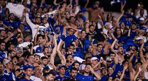 Torcida do Cruzeiro comemora notícia sobre negociação de atacante