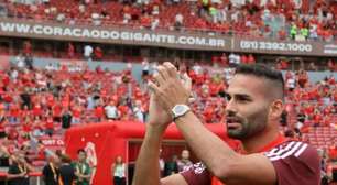 Thiago Maia no São Paulo? Cédric Soares conversa com Internacional, mas acordo não avança