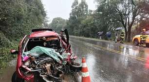 Colisão frontal entre carro e caminhão deixa motorista gravemente ferido na RS-324