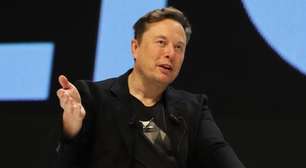 Elon Musk perde quase R$ 100 bilhões em um dia após ações da Tesla desabarem