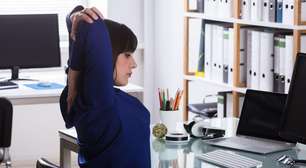 4 movimentos de pilates para aliviar dores nas costas no trabalho