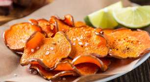 Como fazer chips de batata-doce crocantes na Airfryer