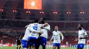 Cruzeiro bate o Inter fora de casa e sobe na tabela do Brasileirão