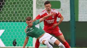 Fora de casa, Benfica perde jogo de ida da qualificação para a Liga Europa