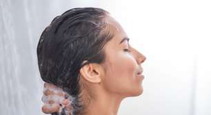 Como lavar o cabelo ao contrário: 4 passos para dar mais maciez e volume ao cabelo fino