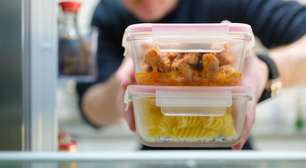 Guardar comida quente no pote faz estragar mais rápido? Desvende o mito