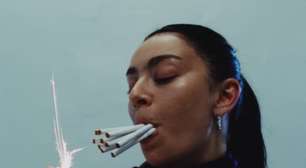 "Music, Fashion, Film": Charli xcx deixa críticos divididos leia as opiniões