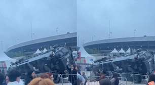Calçada cede e viatura tomba no MorumBIS antes de show do Harry Styles