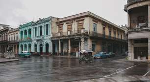 Triciclos solares transformam mobilidade em Cuba