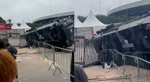 Chão cede e caminhão da Tropa de Choque afunda próximo ao estádio MorumBIS antes do show de Harry Styles