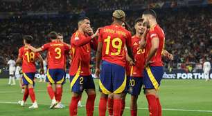 Jogadores da Espanha são flagrados em momento de carinho após título da Copa do Mundo